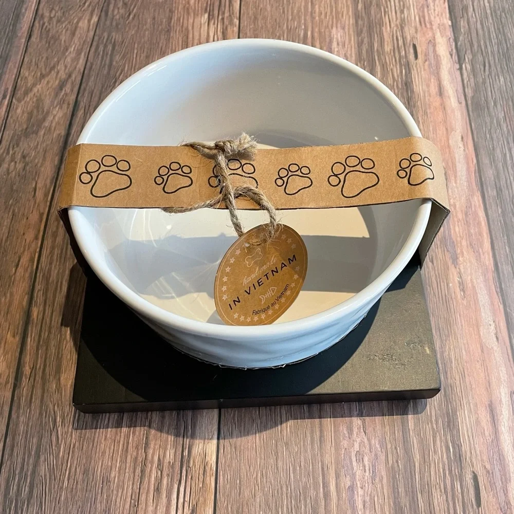Stoneware “Bone appétit.” Bowl w/stand